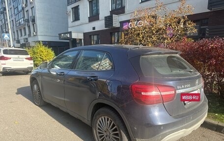 Mercedes-Benz GLA, 2018 год, 1 500 000 рублей, 4 фотография