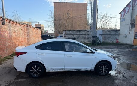 Hyundai Solaris II рестайлинг, 2019 год, 590 000 рублей, 4 фотография