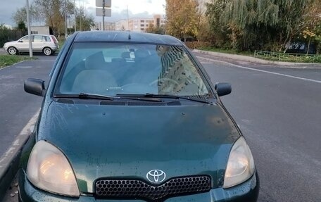 Toyota Yaris III, 1999 год, 220 000 рублей, 1 фотография