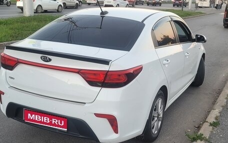 KIA Rio IV, 2017 год, 999 999 рублей, 1 фотография