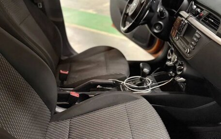 KIA Rio IV, 2017 год, 1 300 000 рублей, 6 фотография