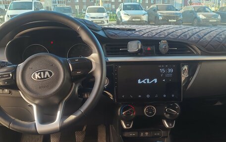KIA Rio IV, 2017 год, 999 999 рублей, 5 фотография