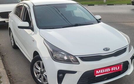 KIA Rio IV, 2017 год, 999 999 рублей, 2 фотография