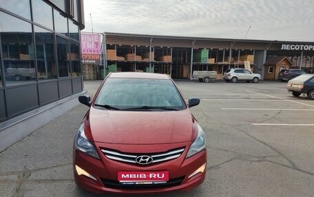 Hyundai Solaris II рестайлинг, 2014 год, 860 000 рублей, 1 фотография