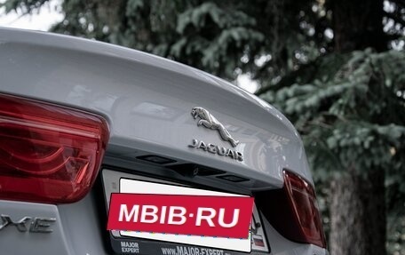 Jaguar XE I рестайлинг, 2016 год, 1 800 000 рублей, 8 фотография