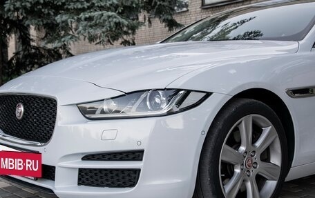 Jaguar XE I рестайлинг, 2016 год, 1 800 000 рублей, 14 фотография