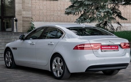 Jaguar XE I рестайлинг, 2016 год, 1 800 000 рублей, 17 фотография