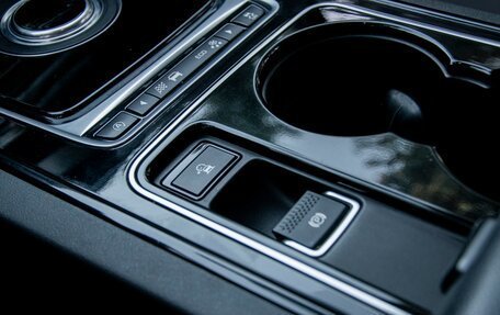 Jaguar XE I рестайлинг, 2016 год, 1 800 000 рублей, 31 фотография