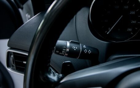 Jaguar XE I рестайлинг, 2016 год, 1 800 000 рублей, 34 фотография