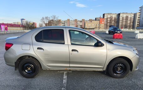 Renault Logan II, 2015 год, 450 000 рублей, 6 фотография