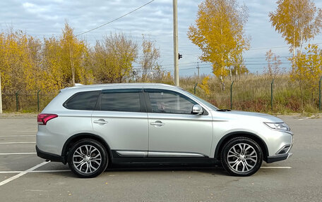 Mitsubishi Outlander III рестайлинг 3, 2018 год, 1 629 000 рублей, 5 фотография