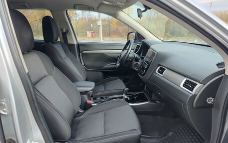 Mitsubishi Outlander III рестайлинг 3, 2018 год, 1 629 000 рублей, 13 фотография
