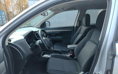Mitsubishi Outlander III рестайлинг 3, 2018 год, 1 629 000 рублей, 20 фотография