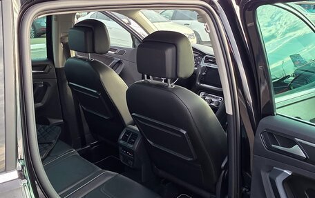 Volkswagen Tiguan II, 2017 год, 2 300 000 рублей, 13 фотография