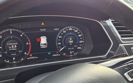 Volkswagen Tiguan II, 2017 год, 2 300 000 рублей, 10 фотография
