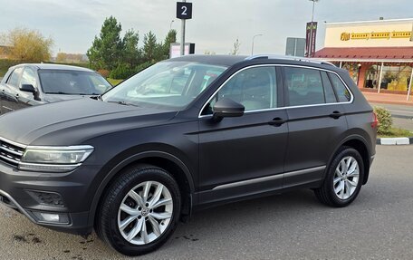 Volkswagen Tiguan II, 2017 год, 2 300 000 рублей, 3 фотография