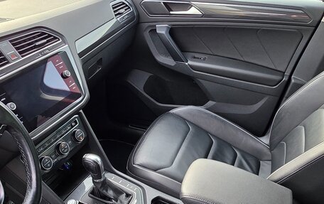 Volkswagen Tiguan II, 2017 год, 2 300 000 рублей, 11 фотография