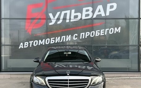 Mercedes-Benz E-Класс, 2017 год, 2 300 000 рублей, 2 фотография