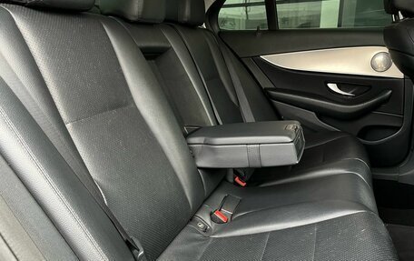 Mercedes-Benz E-Класс, 2017 год, 2 300 000 рублей, 26 фотография