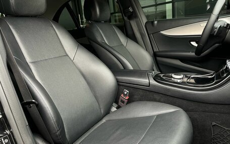 Mercedes-Benz E-Класс, 2017 год, 2 300 000 рублей, 31 фотография