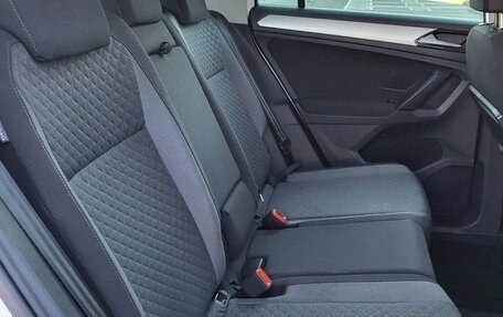Volkswagen Tiguan II, 2017 год, 1 850 000 рублей, 14 фотография