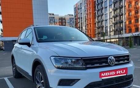 Volkswagen Tiguan II, 2017 год, 1 850 000 рублей, 2 фотография