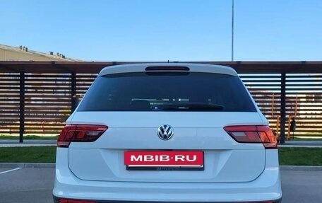 Volkswagen Tiguan II, 2017 год, 1 850 000 рублей, 5 фотография