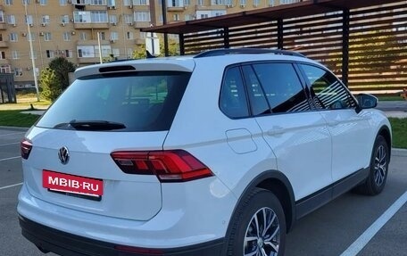Volkswagen Tiguan II, 2017 год, 1 850 000 рублей, 4 фотография