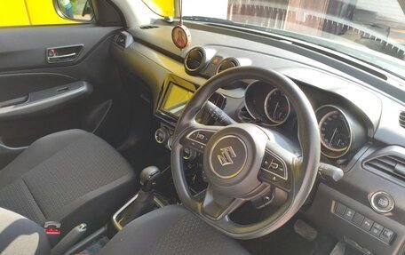 Suzuki Swift IV рестайлинг, 2021 год, 1 200 000 рублей, 6 фотография