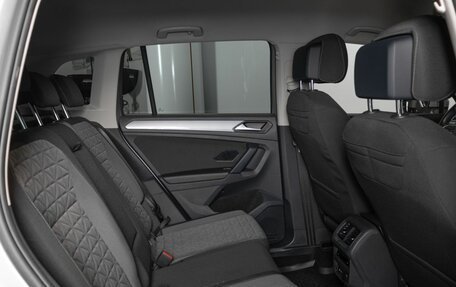 Volkswagen Tiguan II, 2021 год, 2 797 600 рублей, 8 фотография
