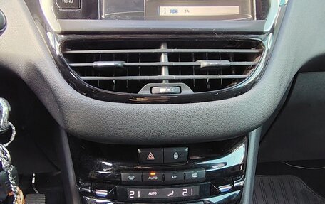 Peugeot 208 II, 2013 год, 740 000 рублей, 9 фотография