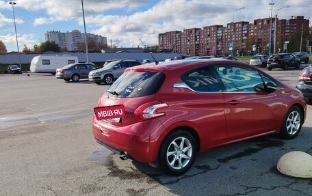 Peugeot 208 II, 2013 год, 740 000 рублей, 10 фотография