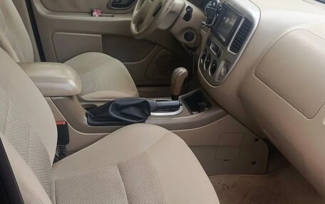 Ford Escape II, 2005 год, 850 000 рублей, 9 фотография