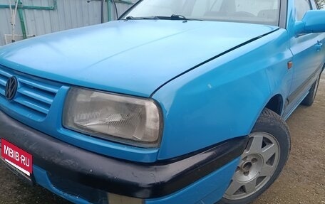Volkswagen Vento, 1993 год, 190 000 рублей, 2 фотография