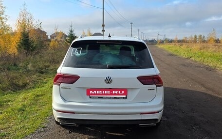 Volkswagen Tiguan II, 2018 год, 2 750 000 рублей, 4 фотография