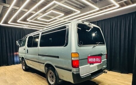 Toyota HiAce H100, 2001 год, 659 000 рублей, 4 фотография