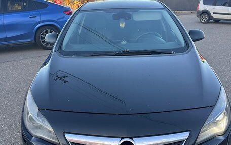 Opel Astra J, 2011 год, 515 000 рублей, 1 фотография