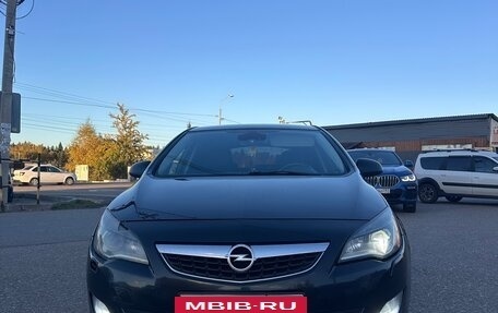 Opel Astra J, 2011 год, 515 000 рублей, 2 фотография