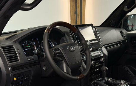 Toyota Land Cruiser 200, 2015 год, 5 500 000 рублей, 7 фотография