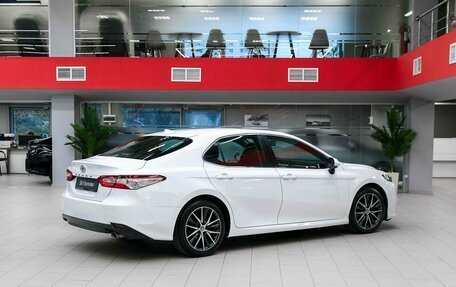 Toyota Camry, 2020 год, 1 850 000 рублей, 2 фотография