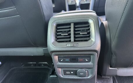 Volkswagen Tiguan II, 2019 год, 2 699 000 рублей, 16 фотография