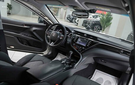 Toyota Camry, 2020 год, 1 850 000 рублей, 5 фотография