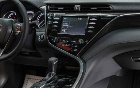 Toyota Camry, 2020 год, 1 850 000 рублей, 12 фотография