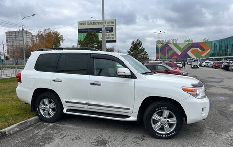 Toyota Land Cruiser 200, 2013 год, 3 190 000 рублей, 8 фотография