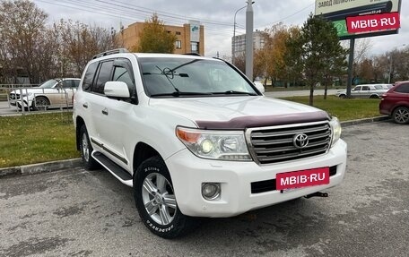 Toyota Land Cruiser 200, 2013 год, 3 190 000 рублей, 7 фотография