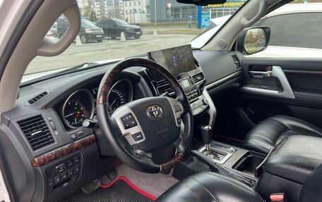 Toyota Land Cruiser 200, 2013 год, 3 190 000 рублей, 14 фотография