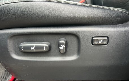 Toyota Land Cruiser 200, 2013 год, 3 190 000 рублей, 32 фотография