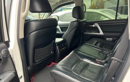 Toyota Land Cruiser 200, 2013 год, 3 190 000 рублей, 27 фотография
