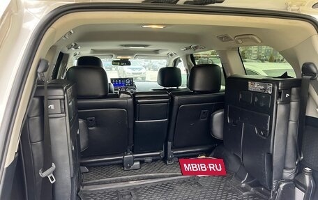 Toyota Land Cruiser 200, 2013 год, 3 190 000 рублей, 28 фотография