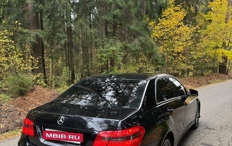 Mercedes-Benz E-Класс, 2010 год, 1 200 000 рублей, 3 фотография
